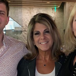 Meet your Posher, Suzanne